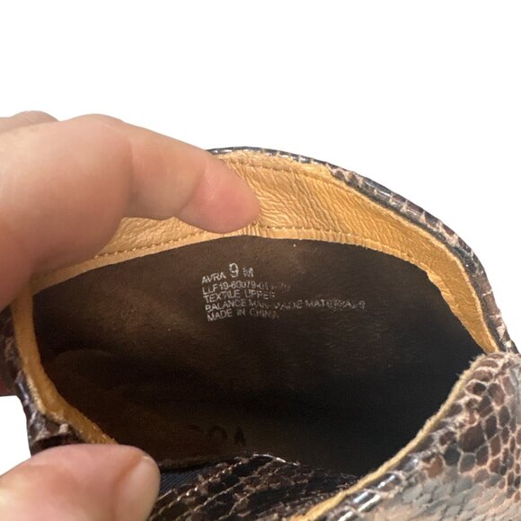 Lucca Lane Brown Snakeskin Print Leather Ankle Boots With Block Heel Size 9Women - Picture 8 of 8